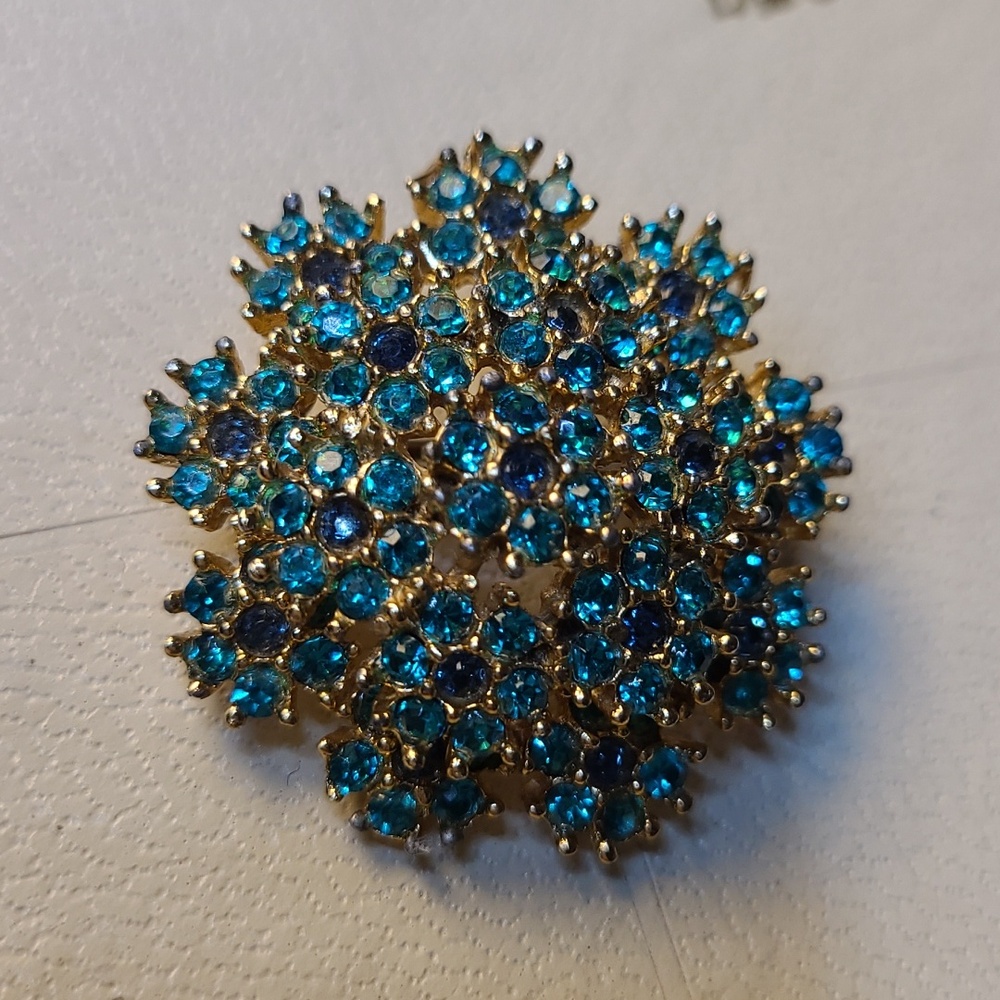 Vintage Teal Crystal Floral Goldplated Signed Sphinx Brooch